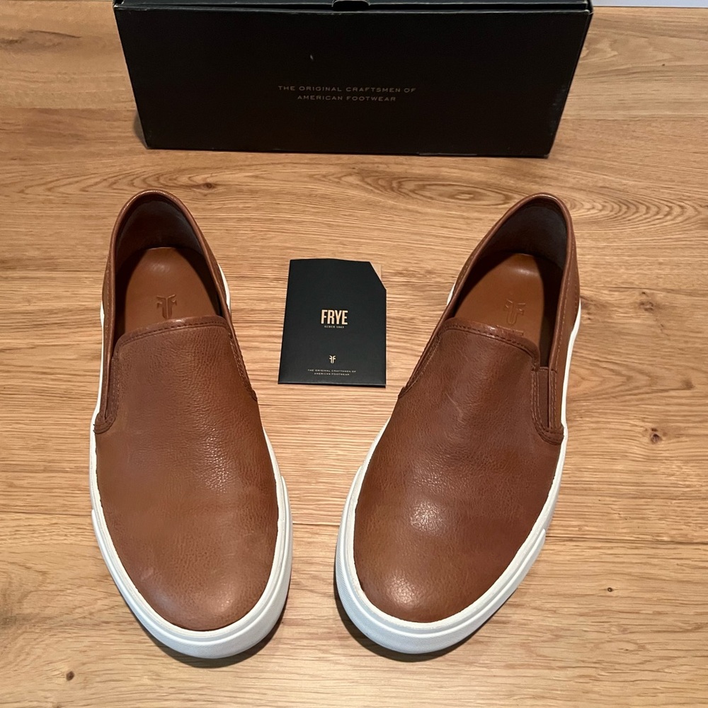 Frye Brett slip on 8.5